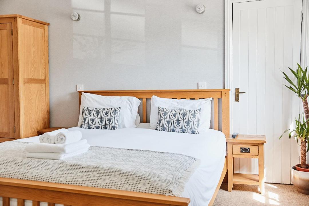 Bed and Breakfast The Bucks Head Carhampton Екстер'єр фото